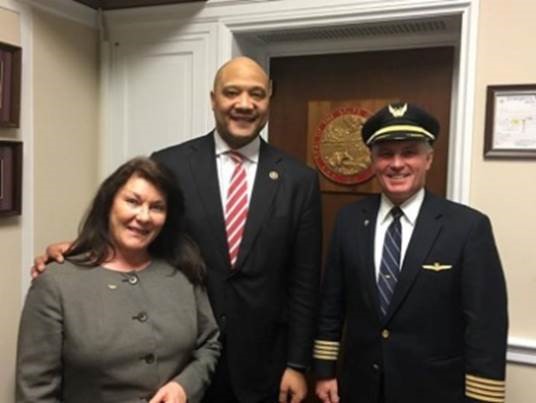 Rep. Carson with constituents